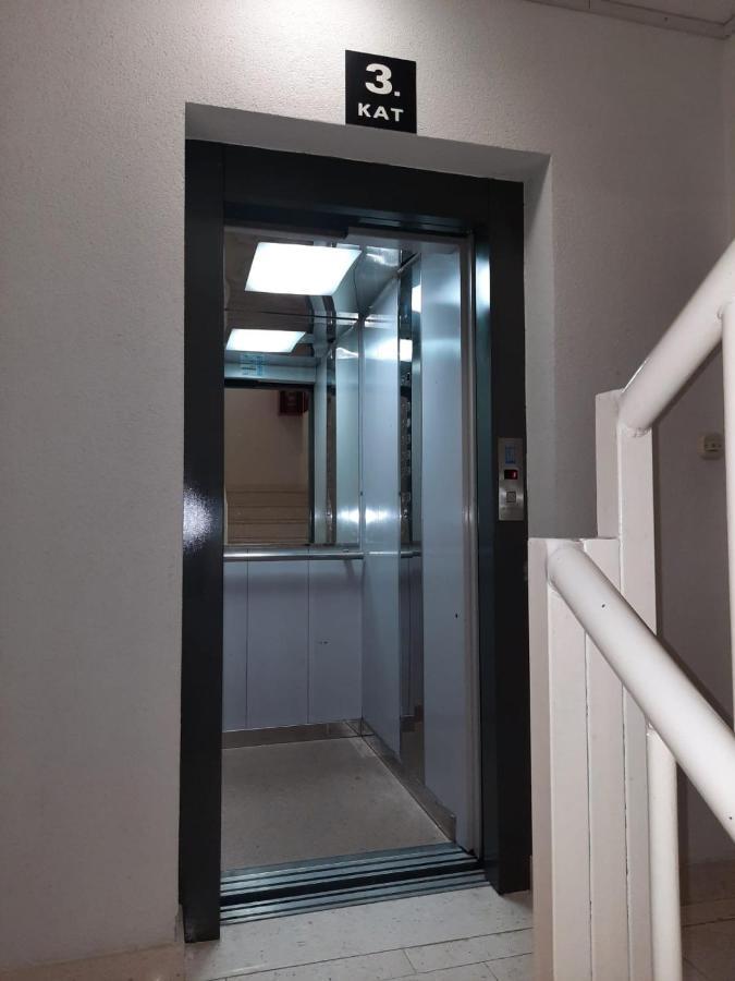 Spacious Apartment Smile With Terrace And Secure Garage 스플리트 외부 사진