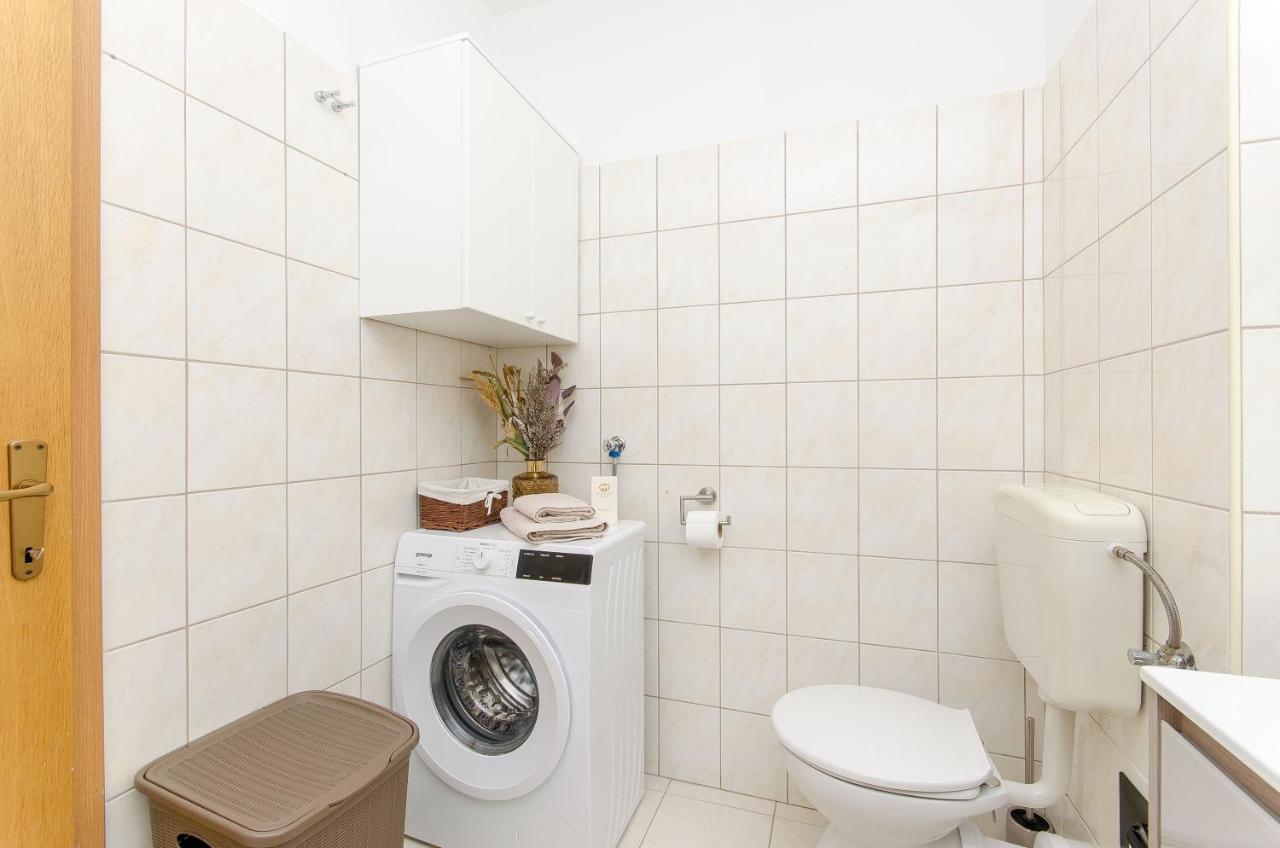 Spacious Apartment Smile With Terrace And Secure Garage 스플리트 외부 사진